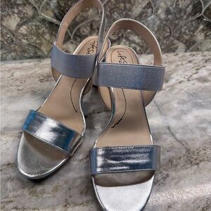 Life Stride Women's Silver Sandals Evening Prom ⭐️
